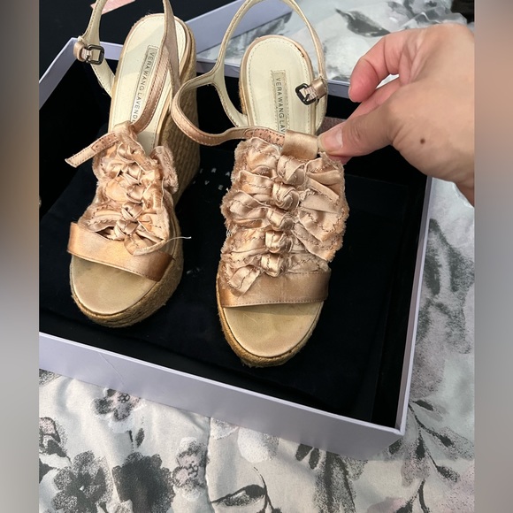 Vera Wang Lavender Paige Latte Pink Sayin Wedges size 7 - Picture 5 of 8